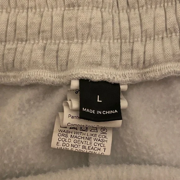 Embroidered lady bug Women's Shorts 🐞 - Picture 4 of 4